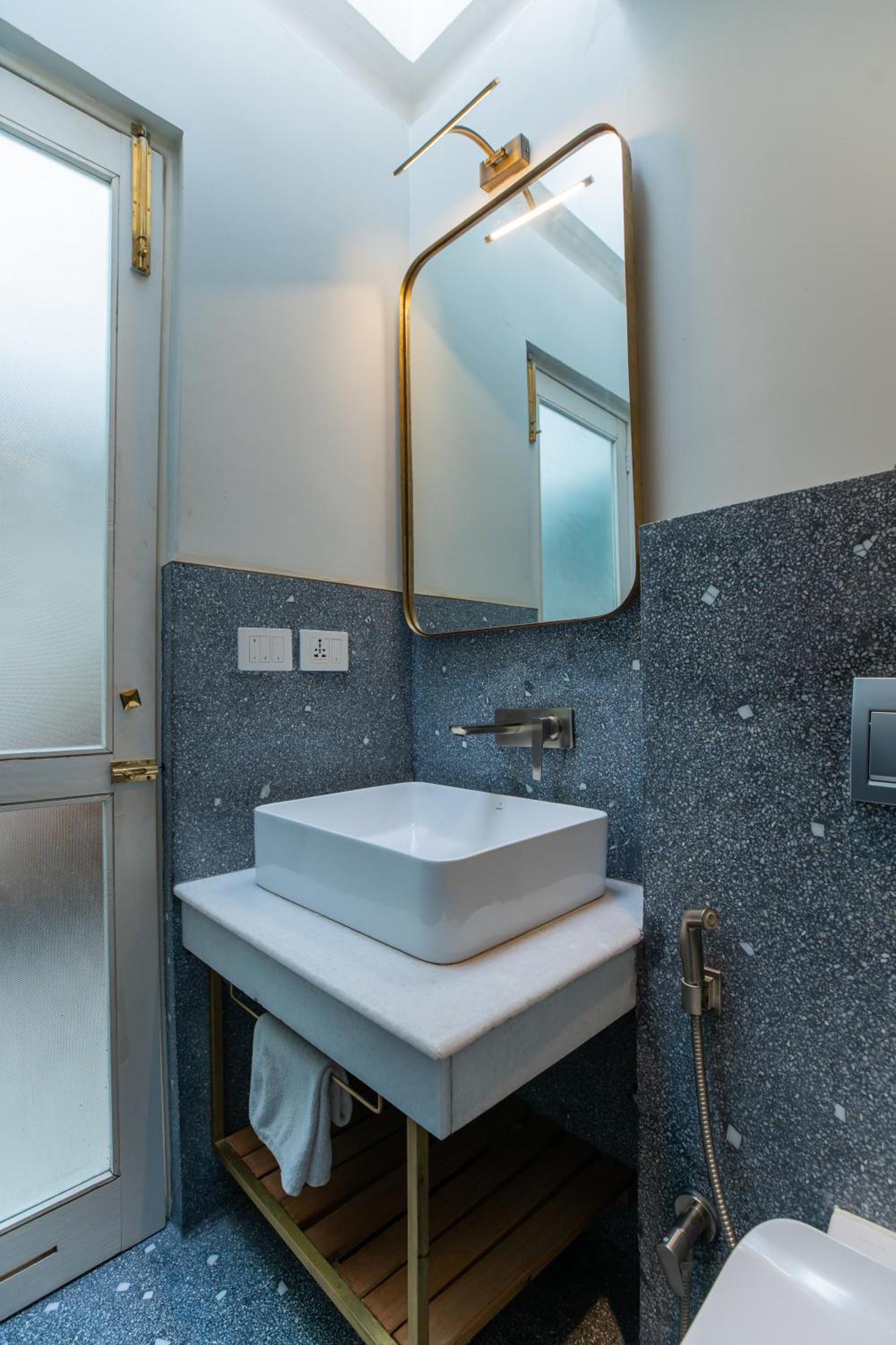 Amrit Bhawan Apartman Haridvár Szoba fotó